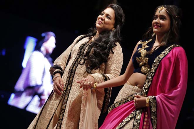 Aasiya & Mother